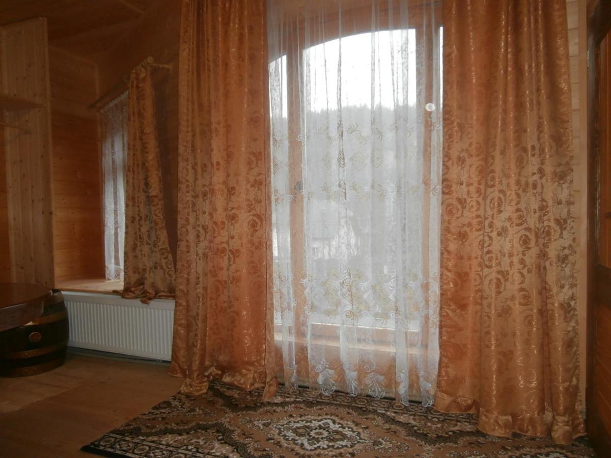 Karpatskiy Domik Izki Ngoại thất bức ảnh
